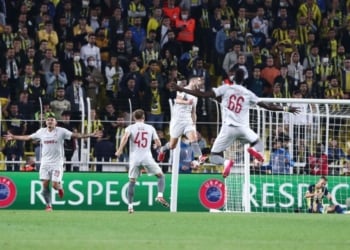 Europa League : L'Olympiacos de Pape Abou Cissé et d'Ousseynou Ba se balade contre Fenerbahçe - wiwsport