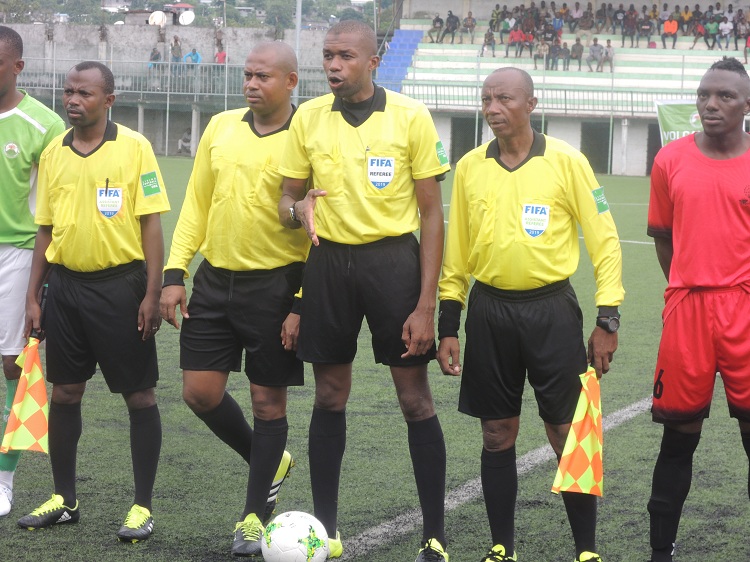 Namibie-Sénégal : Un trio d’arbitres comoriens au sifflet - wiwsport