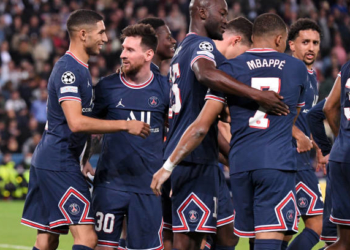 30 Lionel Leo MESSI (psg) - 02 Achraf HAKIMI (psg) during the UEFA Champions League match between Paris Saint Germain and RB Leipzig at Parc des Princes on October 19, 2021 in Paris, France. (Photo by Anthony Bibard/FEP/Icon Sport via Getty Images)