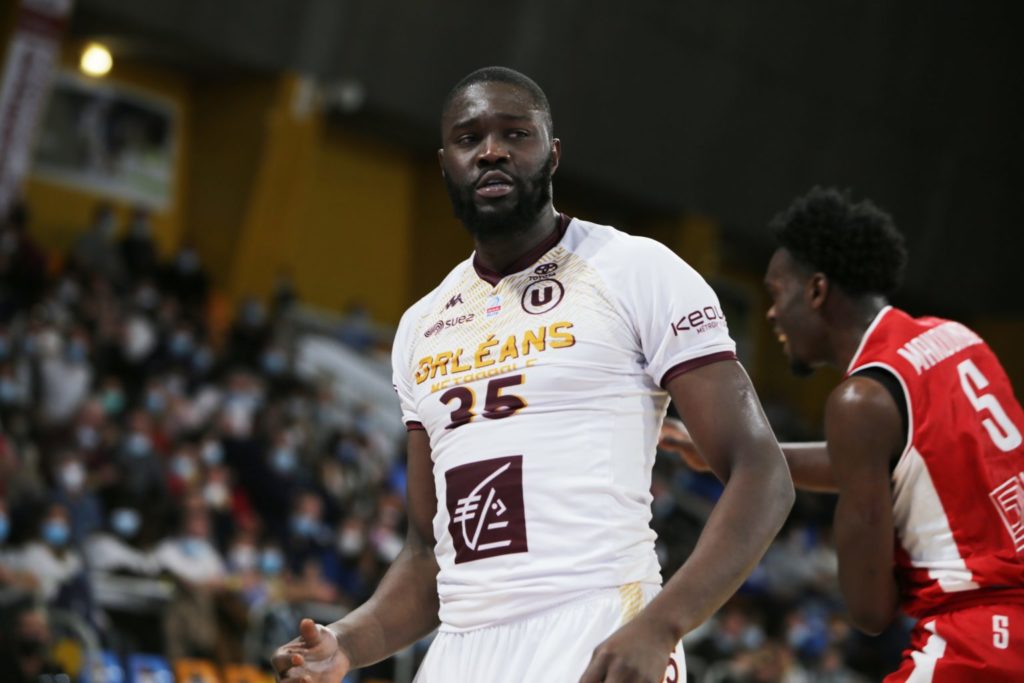 Orléans : Youssou Ndoye blessé au genou ! - wiwsport