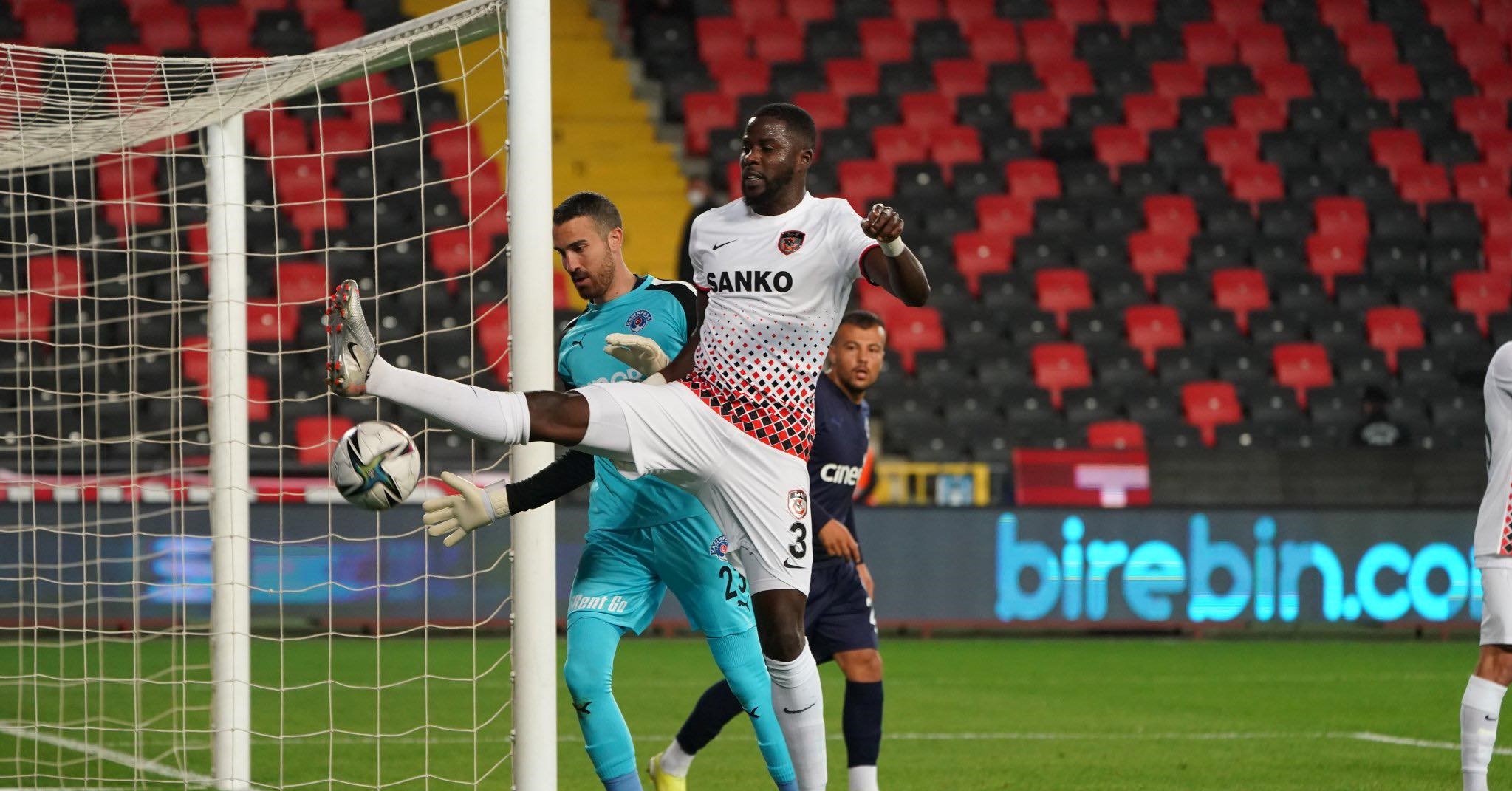 Süper Lig : Gaziantep retrouve la victoire face à Kasımpaşa, Papy Djilobodji passeur décisif - wiwsport Süper Lig : Gaziantep retrouve la victoire face à Kasımpaşa, Papy Djilobodji passeur décisif - wiwsport
