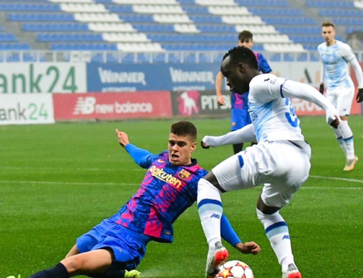 Dynamo Kiev : Face au Barça, Samba Diallo marque son 4e but en Youth League - wiwsport Dynamo Kiev : Face au Barça, Samba Diallo marque son 4e but en Youth League - wiwsport