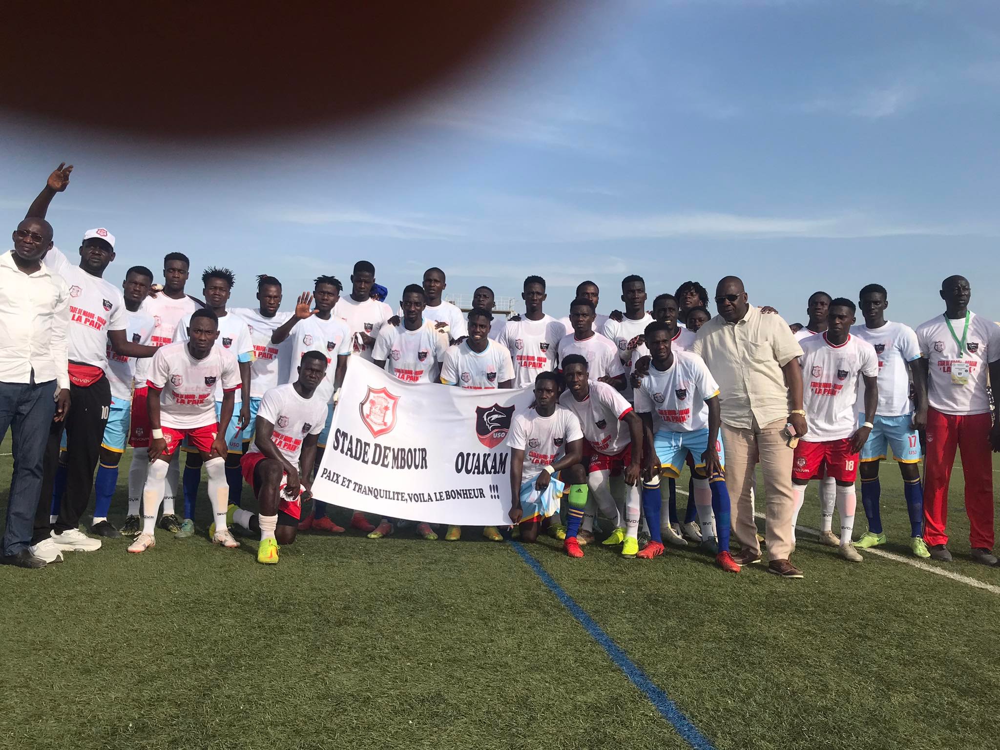 Ligue 2 : Le Stade de Mbour et l'US Ouakam ont rendu hommage aux victimes du Stade Demba Diop - wiwsport Ligue 2 : Le Stade de Mbour et l'US Ouakam ont rendu hommage aux victimes du Stade Demba Diop - wiwsport