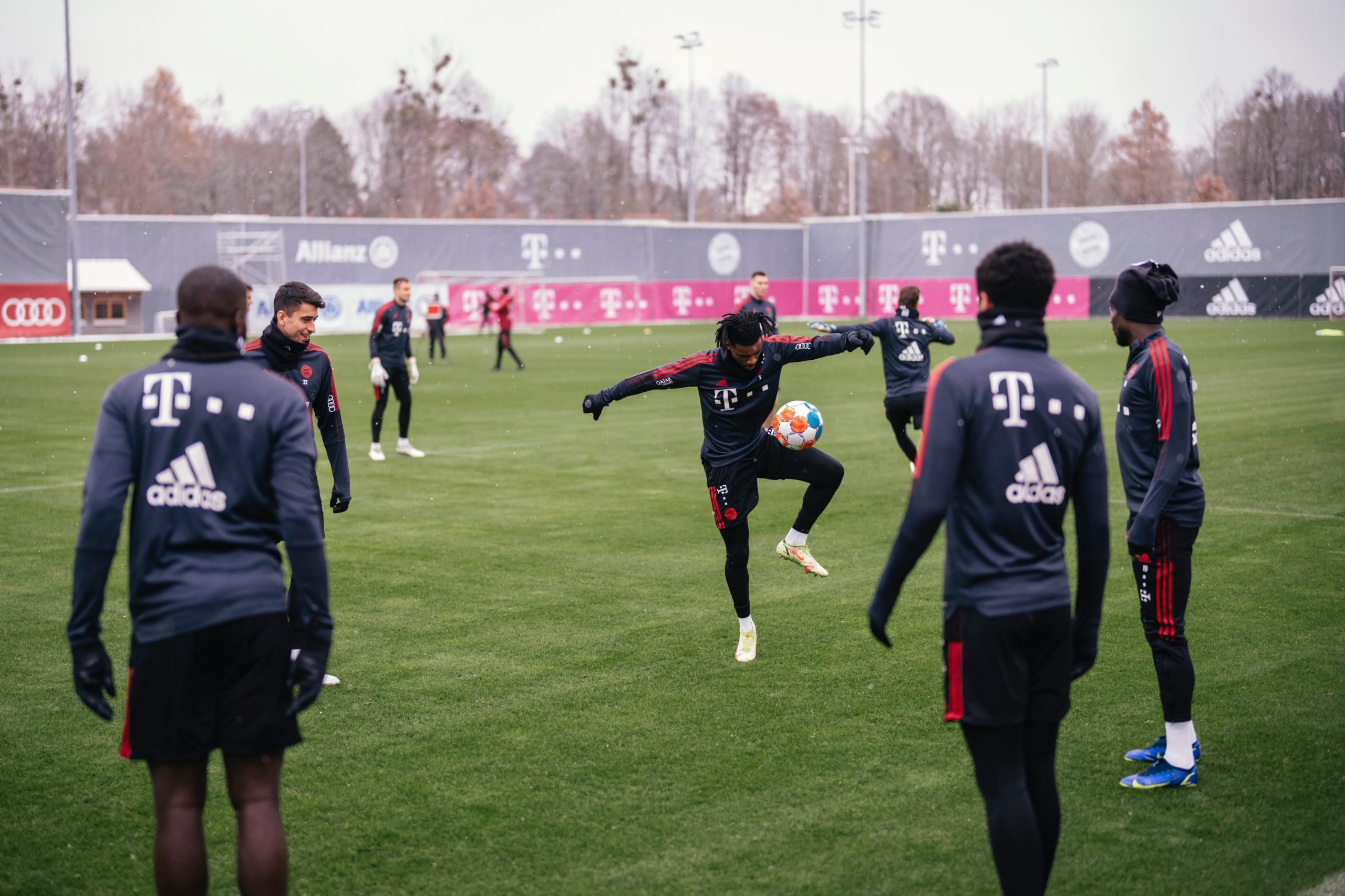 Bundesliga : Sans Bouna Sarr blessé, le Bayern Munich fait face à Arminia avant son choc contre Dortmund - wiwsport Bundesliga : Sans Bouna Sarr blessé, le Bayern Munich fait face à Arminia avant son choc contre Dortmund - wiwsport