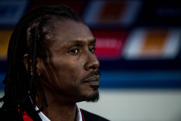 Aliou Cissé sur les blessures de Krépin et Bouna : "C’est normal qu’on soit inquiet, c'est une période difficile" - wiwsport CAIRO, EGYPT - JUNE 23: Aliou Cisse of Senegal looks on during the 2019 Africa Cup of Nations Group C match between Senegal and Tanzania at 30 June Stadium on June 23, 2019 in Cairo, Egypt. (Photo by Sebastian Frej/MB Media/Getty Images)