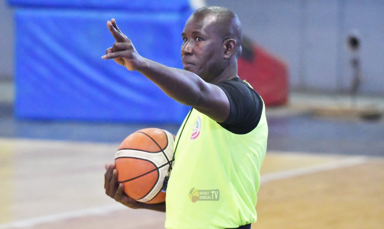 Eliminatoires Coupe du Monde : Un arbitre sénégalais au sifflet ce weekend en Angola - wiwsport Eliminatoires Coupe du Monde : Un arbitre sénégalais au sifflet ce weekend en Angola - wiwsport