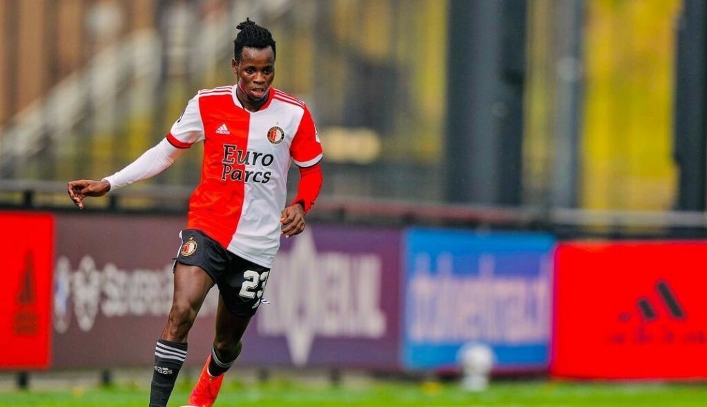 Ligue Europa Conférence : Débuts européens pour Aliou Badara Baldé avec Feyenoord - wiwsport Ligue Europa Conférence : Débuts européens pour Aliou Badara Baldé avec Feyenoord - wiwsport