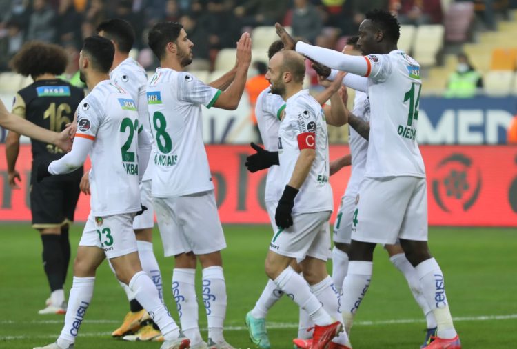 Süper Lig : Avec un doublé de Famara Diédhiou et un but de Khouma Babacar, Alanyaspor écrase Malatyaspor - wiwsport Süper Lig : Avec un doublé de Famara Diédhiou et un but de Khouma Babacar, Alanyaspor écrase Malatyaspor - wiwsport