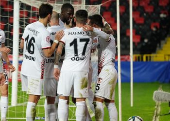 Coupe de Turquie : Ça passe aussi pour Papy Djilobodji et Gaziantep face à Sakaryaspor - wiwsport