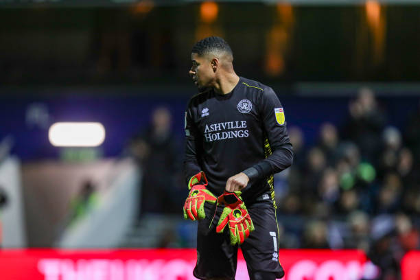 QPRs Seny Dieng changes gloves during the Sky Bet Championship match between Queens Park Rangers and Luton Town at the Kiyan Prince Foundation Stadium., London on Friday 19th November 2021.  (Photo by Ian Randall/MI News/NurPhoto via Getty Images)