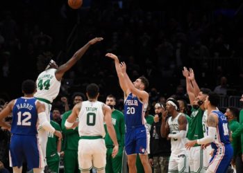 NBA - Les Sixers perdent sur le fil face aux Celtics sur un tir de Georges Niang contré au buzzer - wiwsport