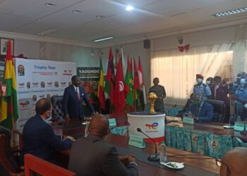 (Vidéo) CAN 2021 – Le trophée de la compétition remis officiellement au Cameroun