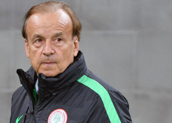 Nigeria : Le sélectionneur limogé à un mois de la CAN - wiwsport