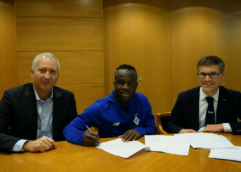 Le Dynamo Kiev prolonge Samba Diallo jusqu'en 2027 ! - wiwsport