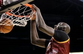 Basketball – G-League : Tacko Fall claque 26 points et 10 rebonds pour Cleveland Charge !