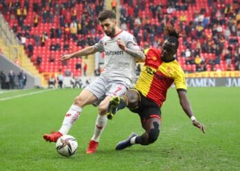 Süper Lig : Avec un triplé de Chérif Ndiaye, Göztepe se révolte contre Antalyaspor - wiwsport