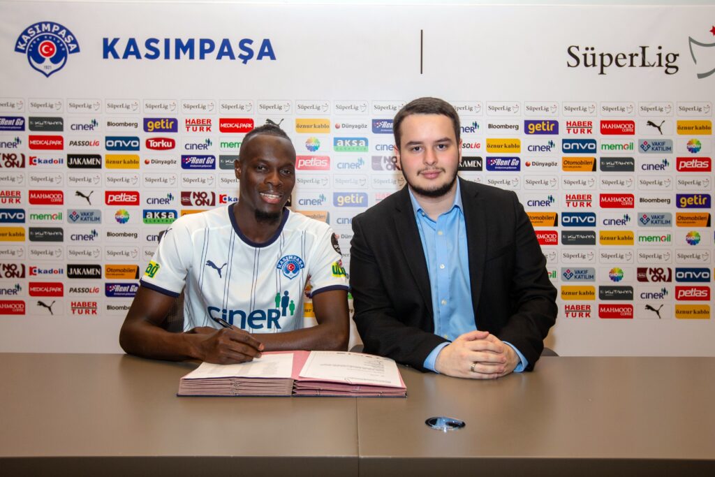 Mercato : Mamadou Fall quitte la Belgique pour la Turquie - wiwsport Mercato : Mamadou Fall quitte la Belgique pour la Turquie - wiwsport