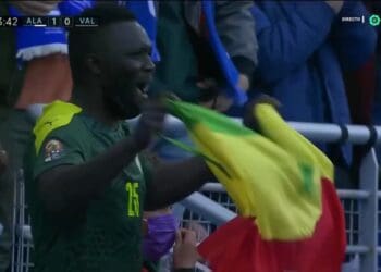 Vidéo | LaLiga : La belle image du jour, le Drapeau du Sénégal flotte dans le Stade d'Alavés - wiwsport