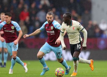 Premier League : Liverpool, avec Sadio Mané, s'impose à Burnley - wiwsport