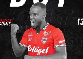 (vidéo) Ligue 2 : Buteur ce soir face Pau FC (3-0), Yannick Gomis atteint la barre des 50 buts ! - wiwsport