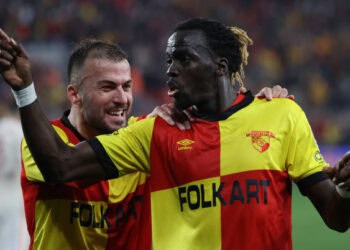 IZMIR, TURKIYE - FEBRUARY 21: Cherif Ndiaye (9) of Goztepe celebrates after a goal during Turkish Super Lig match between Goztepe and Galatasaray at Gursel Aksel Stadium in Izmir, Turkiye on February 21, 2022. (Photo by Mahmut Serdar Alakus/Anadolu Agency via Getty Images)