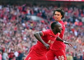 Liverpool : Jamie Carragher s'enflamme pour Sadio Mané après son doublé face à Manchester City - wiwsport