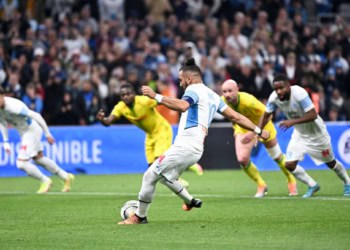 10 Dimitri PAYET (om) during the Ligue 1 Uber Eats match between Marseille and Nantes at Orange Velodrome on April 20, 2022 in Marseille, France. (Photo by Alexandre Dimou/FEP/Icon Sport via Getty Images) - Photo by Icon sport
