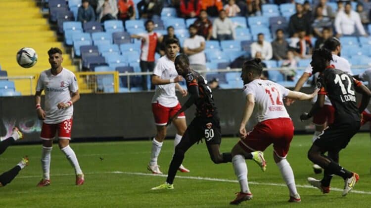 D2 Turquie : Amadou Ciss voit double et porte Adanaspor face à Balıkesirspor - wiwsport D2 Turquie : Amadou Ciss voit double et porte Adanaspor face à Balıkesirspor - wiwsport