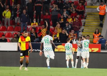 Süper Lig : Rizespor gagne 7-1 face à Göztepe, Papiss Demba Cissé buteur et passeur ! - wiwsport