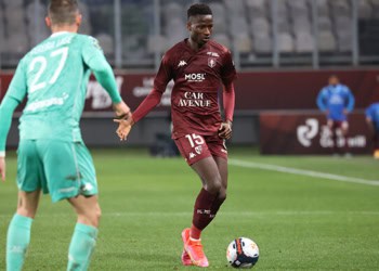 Ligue 1 : Metz et Pape Matar Sarr s'imposent contre Angers et sortent de la zone rouge ! - wiwsport