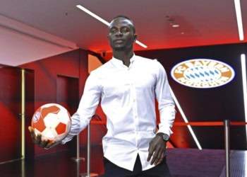 Yaya Touré : "J'espère que Sadio Mané ne sera pas juste bien classé mais qu'il gagnera le Ballon d'Or" - wiwsport