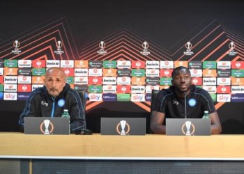 NAPLES, ITALY - OCTOBER 20: Luciano Spalletti , Kalidou Koulibaly speaks at a SSC Napoli press conference, on the eve of their UEFA Europa League Group C match against Legia Warszawa, on October 20, 2021 in Naples, Italy. (Photo by SSC NAPOLI/SSC NAPOLI via Getty Images)