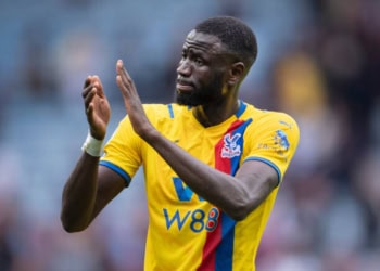 BIRMINGHAM, ENGLAND - MAY 15: Cheikhou Kouyate of Crystal Palace applauds fans following the Premier League match between Aston Villa and Crystal Palace at Villa Park on May 15, 2022 in Birmingham, United Kingdom. (Photo by Joe Prior/Visionhaus via Getty Images)