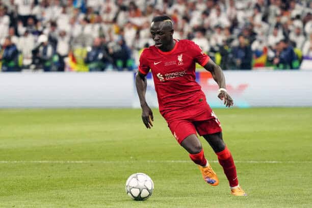 Mercato - Le Bayern revient à la charge avec une troisième offre pour Sadio Mané - wiwsport PARIS, FRANCE - MAY 28: Sadio Mane of Liverpool in action during the UEFA Champions League final match between Liverpool FC and Real Madrid at Stade de France on May 28, 2022 in Paris, France. (Photo by Etsuo Hara/Getty Images)