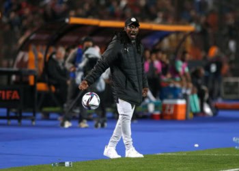 CAIRO, EGYPT - MARCH 25: Head Coach of Senegal Aliou Cisse looks on during the FIFA World Cup Qatar 2022 qualification match between Egypt and Senegal at Cairo International Stadium on March 25, 2022 in Cairo, Egypt. (Photo by Mohamed Hossam/Getty Images)