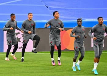 PSG - Christophe Galtier est dans une logique de "réduire l'effectif et jouer une défense à 3" ! - wiwsport