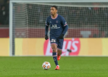 PARIS, FRANCE - DECEMBER 07: (BILD OUT) Abdou Diallo of Paris Saint-Germain controls the Ball during the UEFA Champions League group A match between Paris Saint-Germain and Club Brugge KV at Parc des Princes on December 7, 2021 in Paris, France. (Photo by Harry Langer/DeFodi Images via Getty Images)