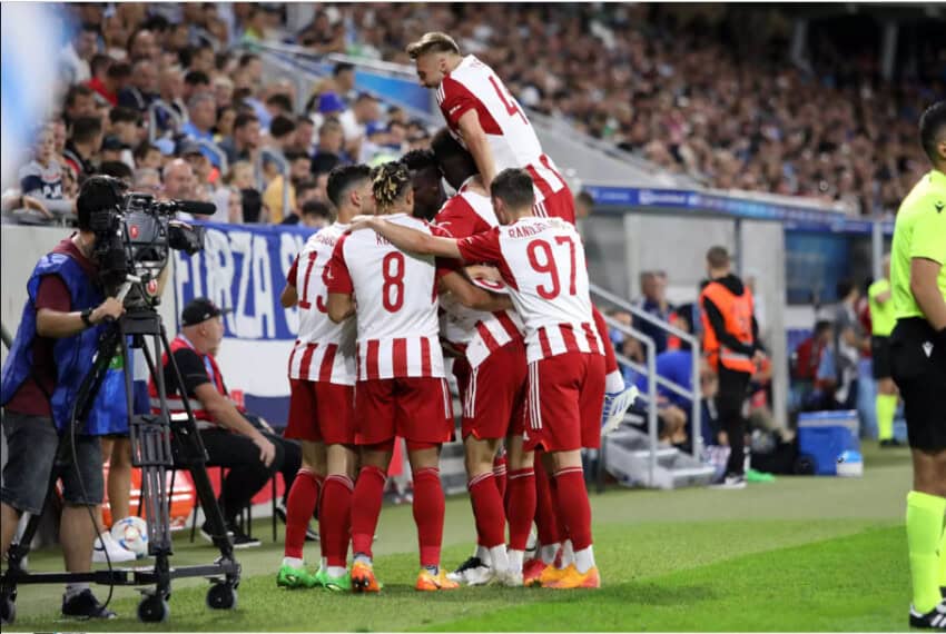 Europa League : Avec Abou Cissé et Ousseynou Ba, l'Olympiacos passe difficilement aux barrages face au Slovan Bratislava - wiwsport Europa League : Avec Abou Cissé et Ousseynou Ba, l'Olympiacos passe difficilement aux barrages face au Slovan Bratislava - wiwsport