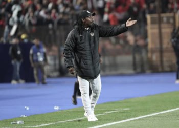 25 March 2022, Egypt, Cairo: Senegal coach Aliou Cisse gestures on the touchline during the 2022 FIFA World Cup qualification (CAF) third round 1st leg soccer match between Egypt and Senegal at Cairo Stadium. Photo: Omar Zoheiry/dpa (Photo by Omar Zoheiry/picture alliance via Getty Images)