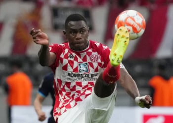 07 May 2022, Berlin: Soccer: Bundesliga, Hertha BSC - FSV Mainz 05, Matchday 33, Olympiastadion. Mainz Moussa Niakhaté in action. Photo: Soeren Stache/dpa - IMPORTANT NOTE: In accordance with the requirements of the DFL Deutsche Fußball Liga and the DFB Deutscher Fußball-Bund, it is prohibited to use or have used photographs taken in the stadium and/or of the match in the form of sequence pictures and/or video-like photo series. (Photo by Soeren Stache/picture alliance via Getty Images)