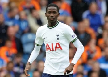Premier League : Pape Matar Sarr et Tottenham démarrent contre Southampton - wiwsport
