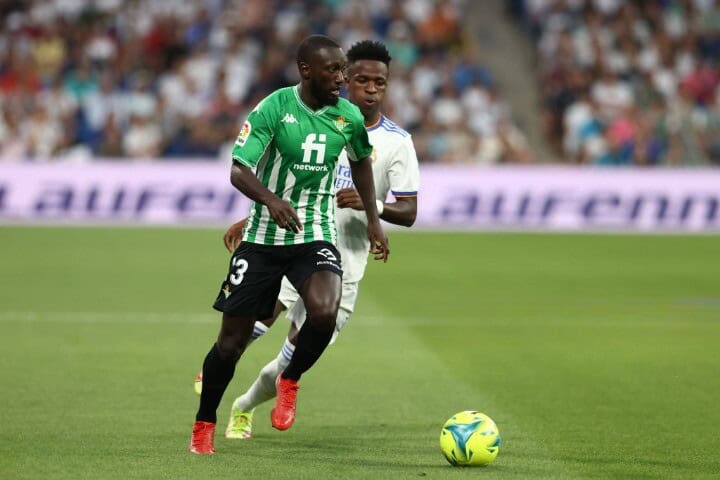 LaLiga : Youssouf Sabaly (Real Betis) titulaire face au Real Madrid - wiwsport LaLiga : Youssouf Sabaly (Real Betis) titulaire face au Real Madrid - wiwsport