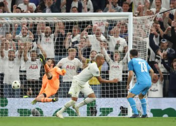 Ligue des Champions : L'OM, avec Pape Gueye, craque contre Tottenham de Pape Matar Sarr - wiwsport