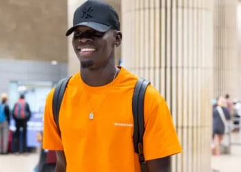 Mercato : Abdoulaye Seck est arrivé en Israël pour sa signature au Maccabi Haïfa - wiwsport