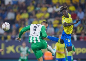 LaLiga : Mamadou Mbaye (Cádiz) titulaire contre l'Atlético Madrid - wiwsport