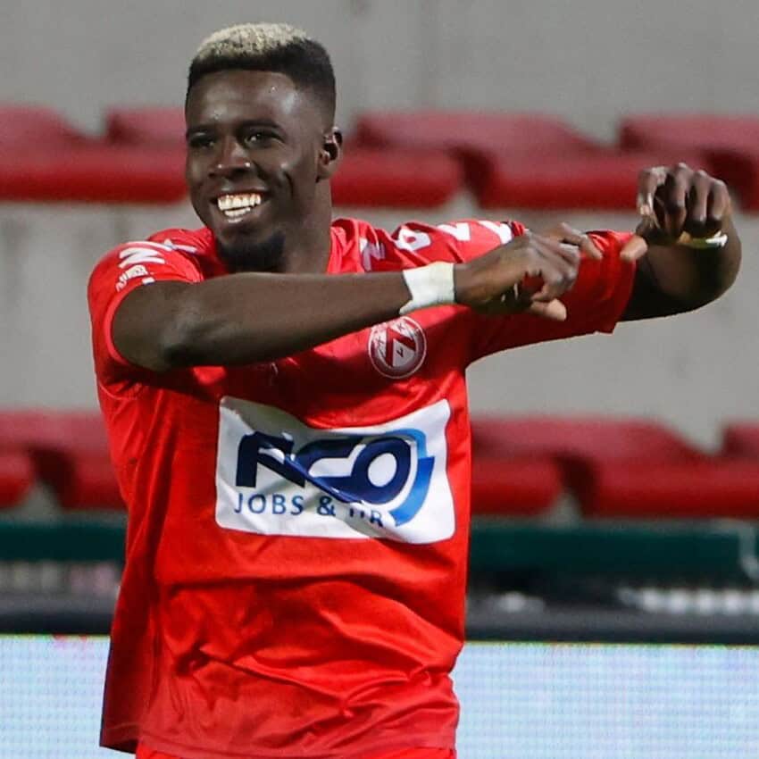 Jupiter Pro League : Pape Habib Gueye marque contre Charleroi SC qui se fait rejoindre en fin de match - wiwsport Jupiter Pro League : Pape Habib Gueye marque contre Charleroi SC qui se fait rejoindre en fin de match - wiwsport
