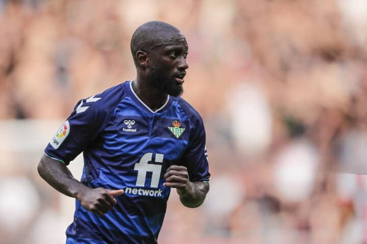 Real Betis : Youssouf Sabaly fait son retour à l'entraînement et est disponible contre la Real Sociedad - wiwsport Real Betis : Youssouf Sabaly fait son retour à l'entraînement et est disponible contre la Real Sociedad - wiwsport
