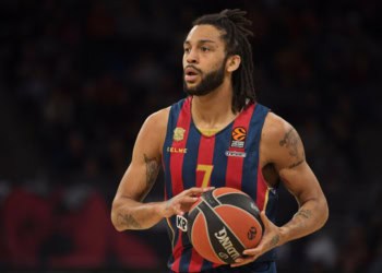 Basket : Pieirria Henry présenté sous ses nouvelles couleurs du Saski Baskonia