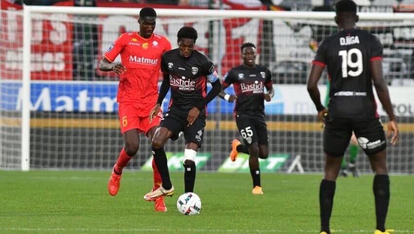 Nîmes – Moussa Koné aux supporters : « Ne nous lâchez pas ! » - wiwsport Nîmes – Moussa Koné aux supporters : « Ne nous lâchez pas ! » - wiwsport