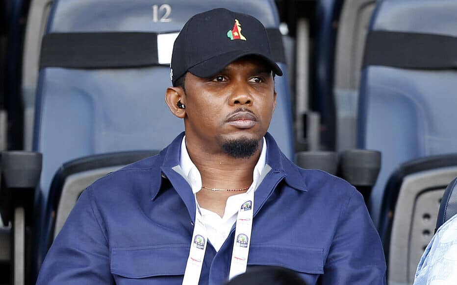 Cameroun : Samuel Eto'o annonce sa démission de la présidence de la FECAFOOT, mais le Comex refuse son départ - wiwsport President of the Cameroon Football Federation Samuel Eto'o during the 2022 Women's Africa Cup of Nations match between Cameroon and Zambia held at the Mohammed V Stadium in Casablanca, Morocco on 03 July 2022 ©Alain Guy Suffo/Sports Inc - Photo by Icon sport